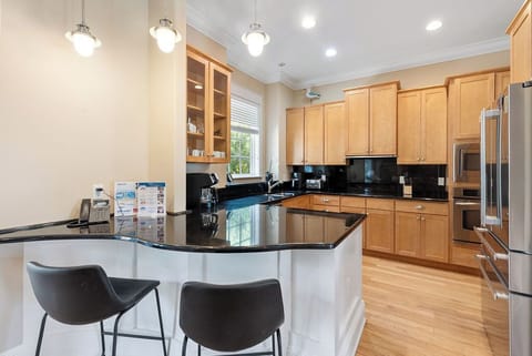 Saltwater Cottage - Beach Club - Signature Properties