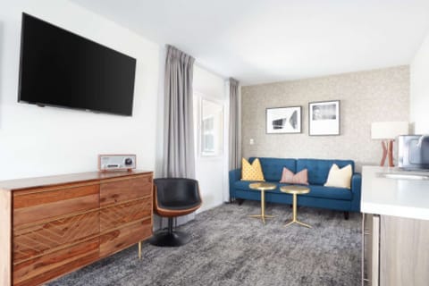 1. King Suite with Balcony or Patio