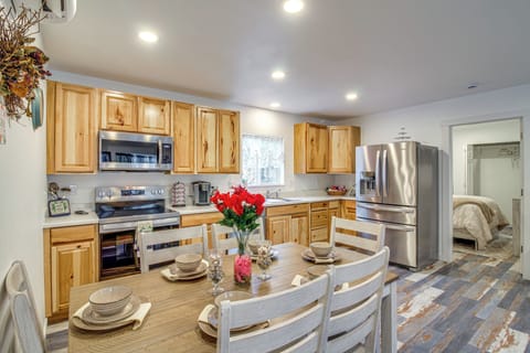 Kitchen & Dining Area | Central A/C & Heat | Keurig Coffee Maker