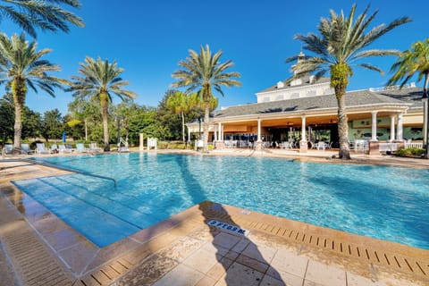 Kissimmee Vacation Rental | 3BR | 2BA | 1 Step to Access | 1,344 Sq Ft