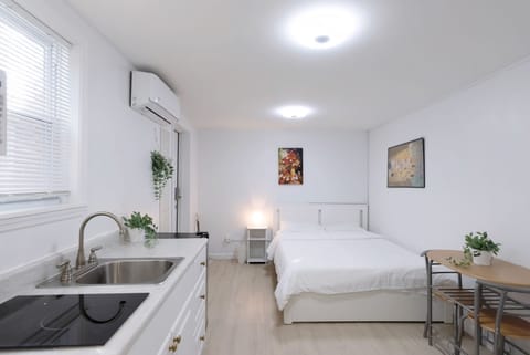 Wonderful Cozy Studio Apartment!