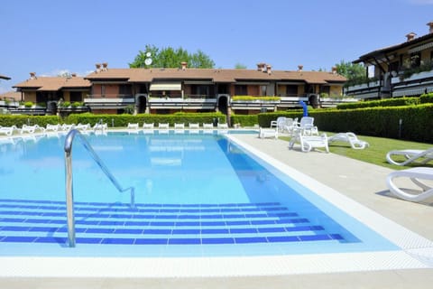 Holiday Home Swimming Pool