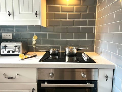 Fc2aa1d6 9d29 4229 acbb 68045ac10a11