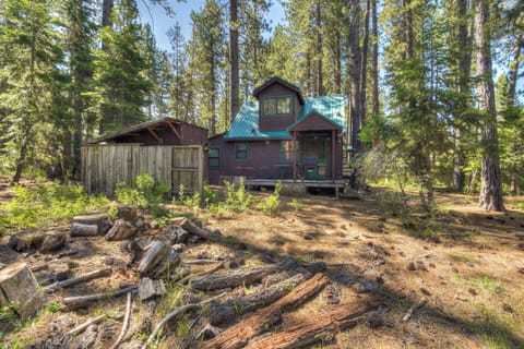 15 min drive to Northstar Resort, half mile from Downtown Kings Beach