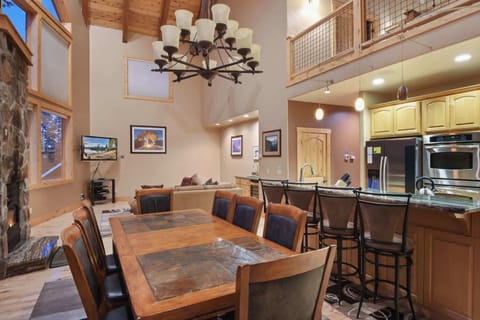 Additional Bar stool seating available