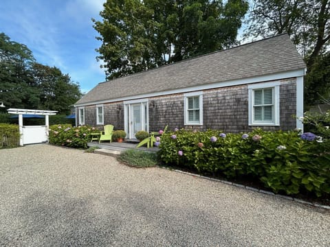 Cottage main entry