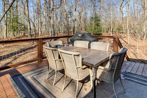 Furnished Deck | Gas Grill