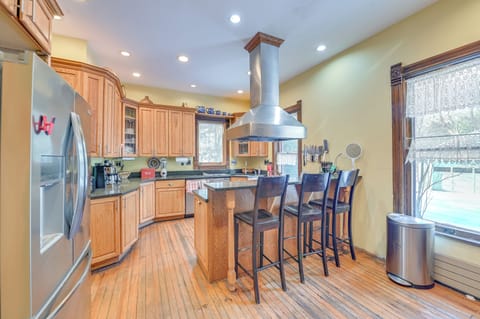 Kitchen | Stove | Dishwasher | 2nd Floor