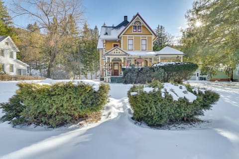 Fleischmanns Vacation Rental | 6BR | 5.5BA | 3,696 Sq Ft | Stairs Required