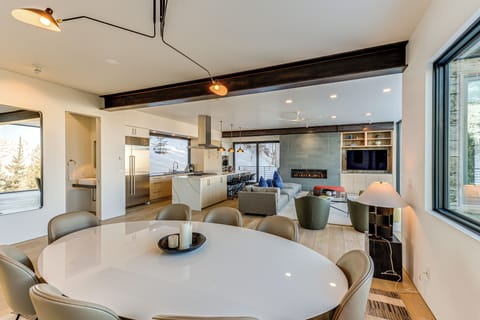 Dining Area | 3rd Floor