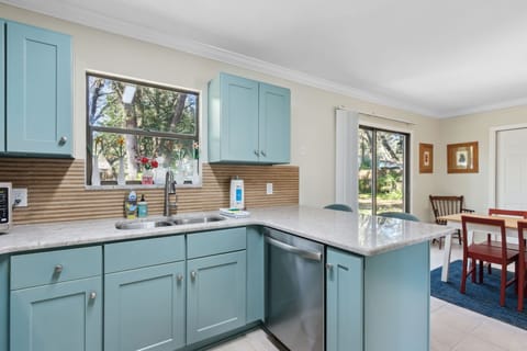 Great Counterspace for Preparing Meals