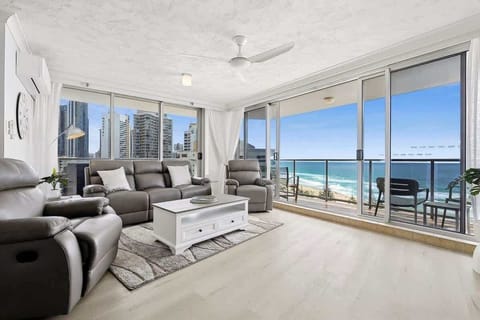 Full ocean beach views from the loungeroom 