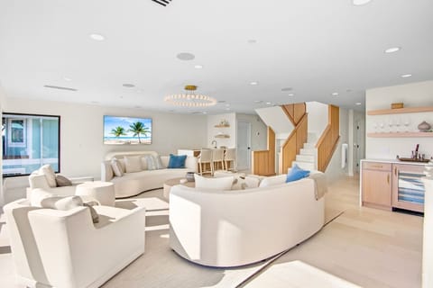 Living Area, Fourth Floor