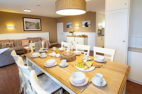 4c61a65e 5f70 4944 bb1a 97f681ee8c14