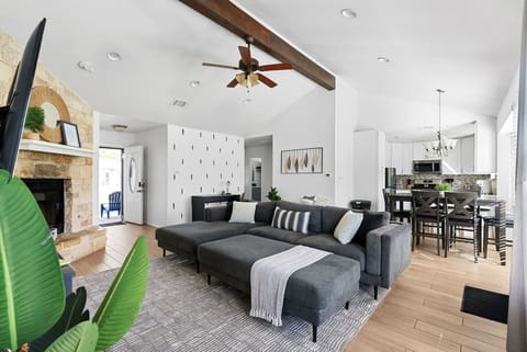 Sit back, relax, and enjoy the warmth of this inviting space. 🏡💆‍♂️