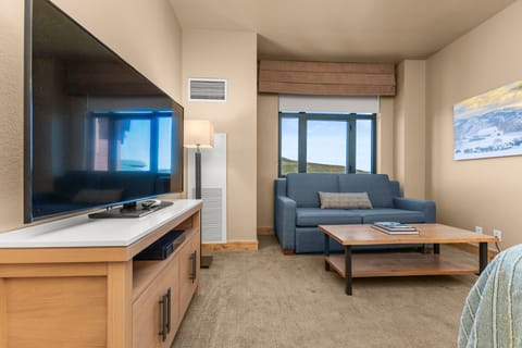 Furniture, Indoors, Living Room, Screen, Couch
