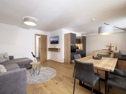 Table, Furniture, Couch, Wood, Lighting, Chair, Interior Design, Flooring, Living Room