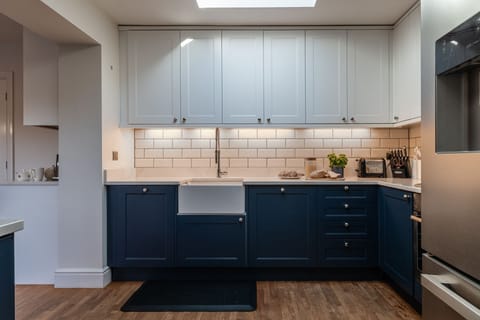 Blenheim Corner Kitchen - StayCotswold