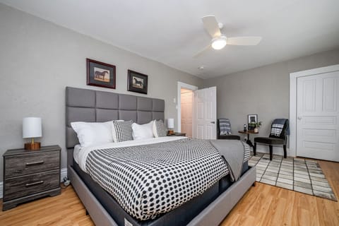 Bedroom #1 (Queen)