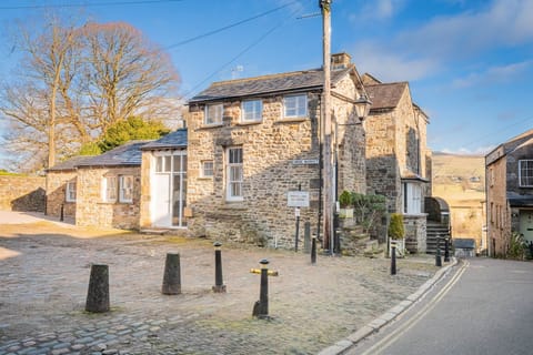 Old Weigh House