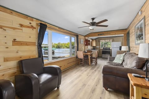 Cozy Cottage Living Room/Kitchen