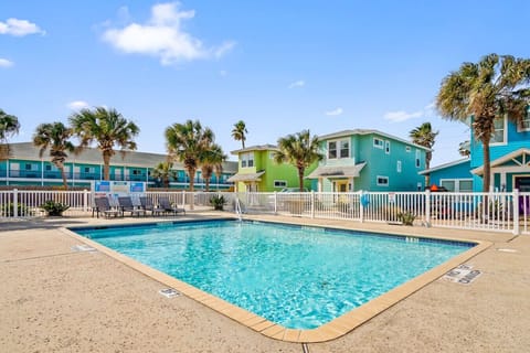 Dive In, Sun’s Out