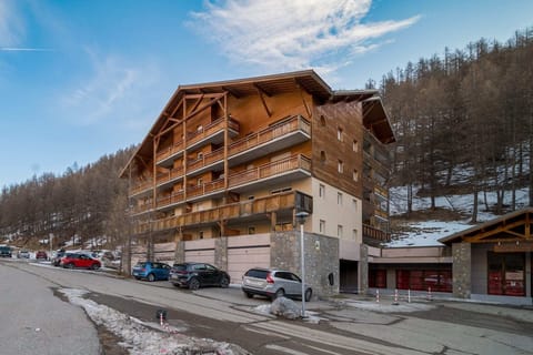 Holiday Home Exterior [winter]