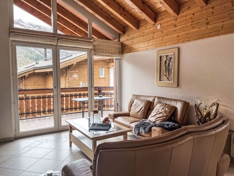 Home, Furniture, Ceiling, Apartment, Hardwood, Wood Stain, Chair, Attic, Log Cabin, Living Room