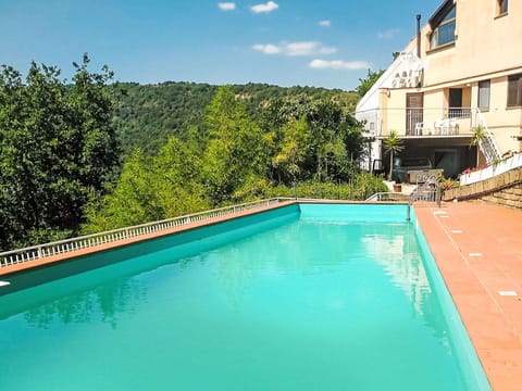 Water, Mountainous Landforms, Swimming Pool, Hill, Resort, Eco Hotel, Mountain Range, Resort Town, Reservoir