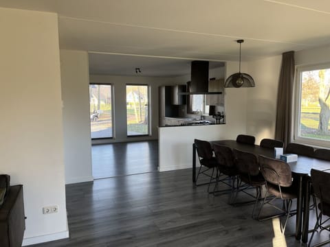 Flooring, Floor, Wood, Furniture, Wood Flooring, Interior Design, Home, Ceiling, Hardwood, Chair