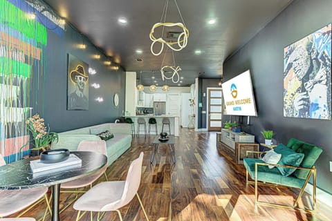 Live the dream at McConaughey Mansion – alright, alright, alright!