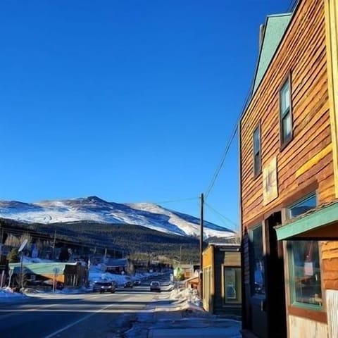 Alma House store front mountainview