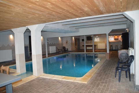 Holiday Home Swimming Pool