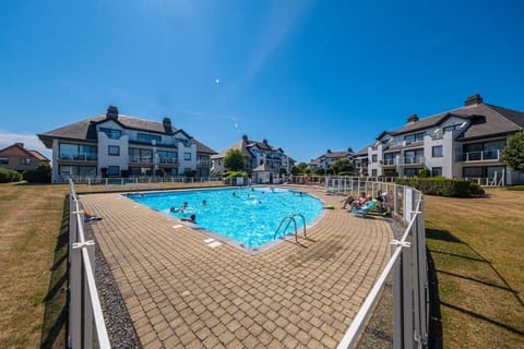 Holiday Home Swimming Pool