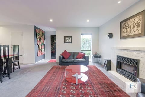 Lovely open plan lounge
