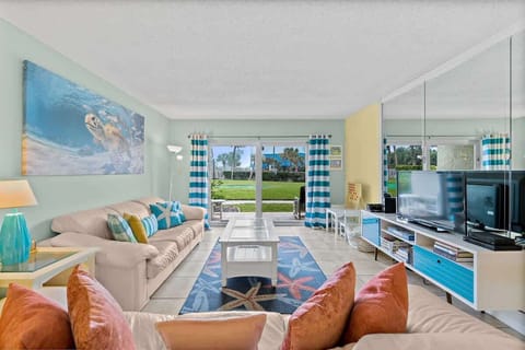 Spacious and Airy Living Room