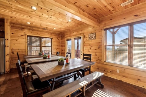 Get ready for family feasts with plates, bowls, and cutlery stocked in the kitchen cabinetry – or turn this space into the ultimate battleground for epic board game showdowns!