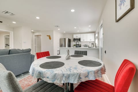 Dining Area | Dishware/Flatware | Trash Bags/Paper Towels