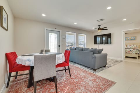 Fort Myers Beach Vacation Rental | 1BR | 1BA | 480 Sq Ft | 1 Step to Enter