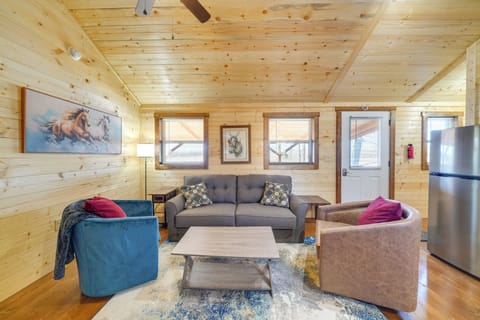 La Grange Vacation Rental | 1BR | 1BA | Steps Required | 472 Sq Ft