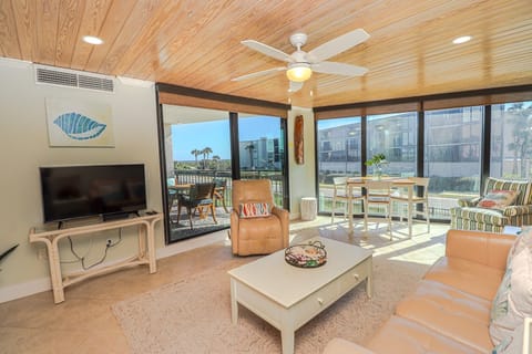 St. Augustine Beach Rentals Living Room