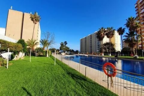 99ea4cf8 f992 40f0 908c d265e859515f