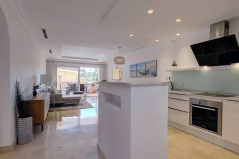 1f9720e0 ea0d 405a acf2 f0376e64e825