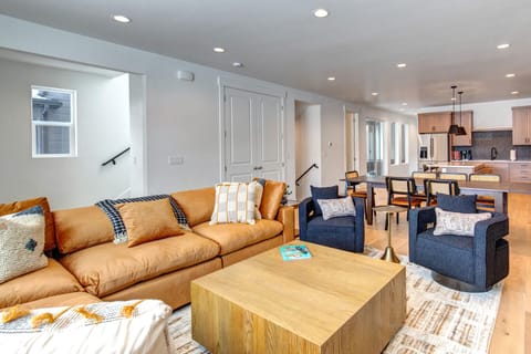 Silver Creek Village 6635: