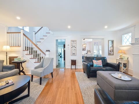 Spacious open-plan living area, perfect for gatherings.
