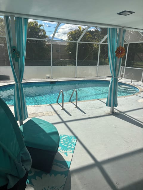 Screened in lanai pool area