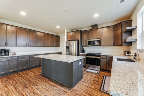 Kitchen | Coffee Maker | Dishwasher | 1st Floor