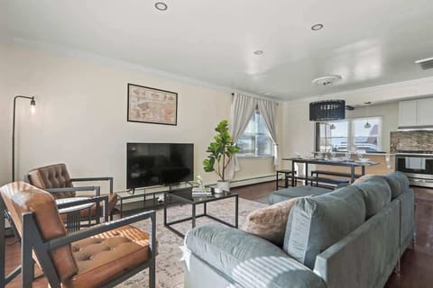 Welcome to your NYC/NJ home base — a spacious, carefully furnished 3BR apartment in a quiet, residential North Bergen neighborhood, just 20–30 minutes from Times Square, and 10 minutes from the Meadowlands & American Dream Mall. 