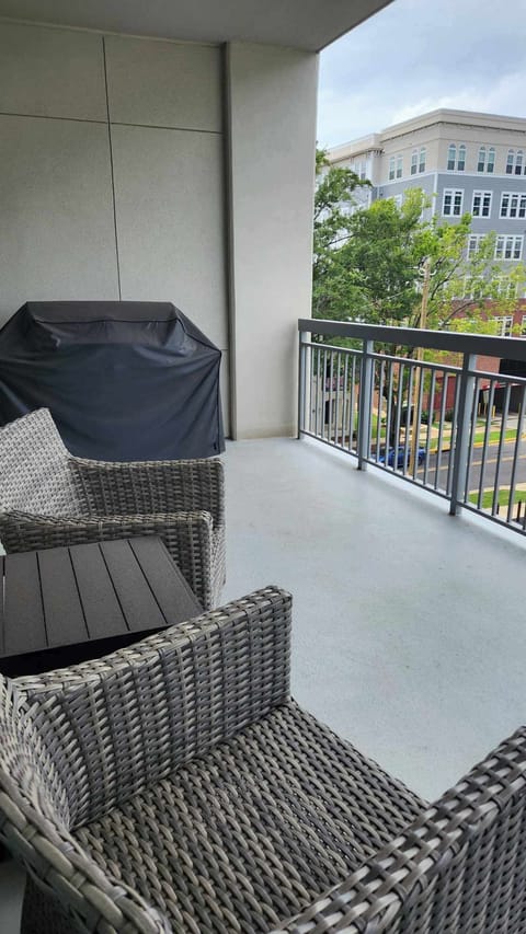 Large Blaze gas grill / Utensils provided
2 lounge chairs