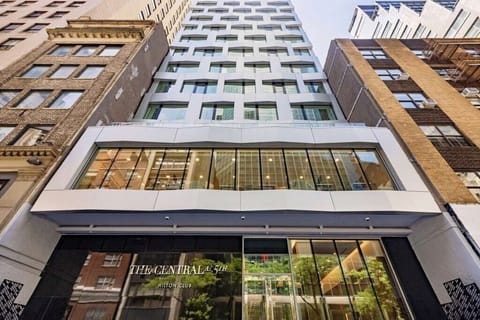 Hilton Club The Central at 5th New York_1.jpg